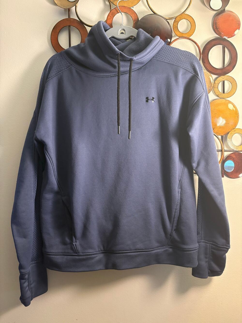 Under Armour women’s Medium fleece sweatshirt cowl neck